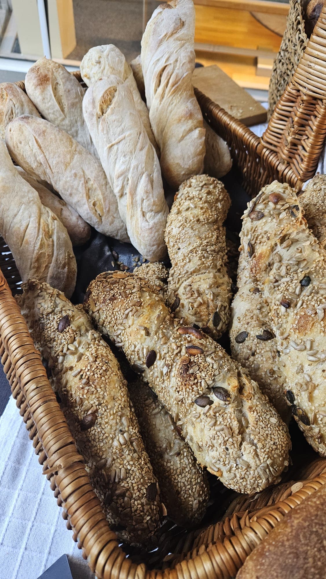 Sauerteig Weizenbaguette mit Kernen